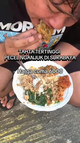 Pecel nganjuk khas dengan rasanya yang pedas dan gurih. Yang kangen nganjuk monggo nyoba pecel khas ndeso cukup iwak peyek pun manteb  Regane mung 6000 rek, monggo digas 🫶🏻#kulinerviral #surabayaviral #pecelnganjuk #infosurabaya #visitsurabaya #surabayatiktok #surabayakulinerinfo #surabayaterkini #surabayahitz #rekomendasimakanan #kulinersurabaya 