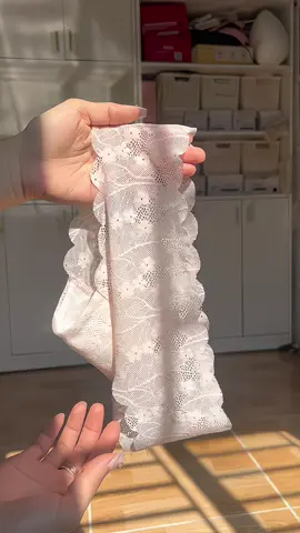 Xinh thế này, mà chất ren này sau khi giặt mềm và xinh mê nha, tông dáng 💯 nói chung là mua được á mấy bà oi. Tui săn combo 3 cái màu xinh lắm luôn ý #quanchip #quanchipren #noiy 