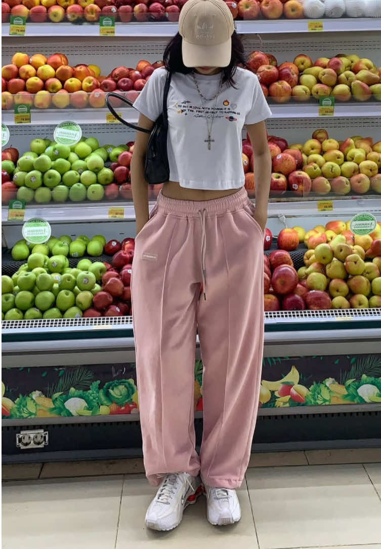 Baggy pants unisex 📷✨ #baggypants #baggypantsunisex #celanabaggy #sweatpants #baggysweatpants #celanajogger #OOTD #fashion #fyp @Aftersundays 