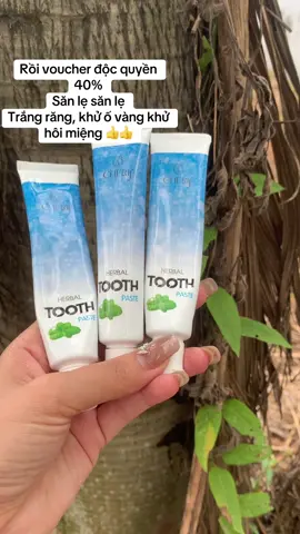 Săn voucher độc quyền với em nha tuyp trắng răng khử ố vàng sử dụng 1tháng bật tone rõ 👍👍#toothpaste #kemtrangrang #saptrangrangtoothpaste #saptrangrang #cherif #thieuthanhyen  @Thích là mua  @Thích là mua  @Thích là mua 