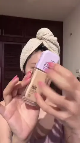 Kiềm dầu tốt, nhẹ mặt, bắt sáng nữa, quá tuyệt #maybelline #maybelline_vn #goclamdep #reviewlamdep #muataitiktokshop #depdachieu #thuvienmakeup #superstaylumimatte #kemnenbatsang #kemnen 