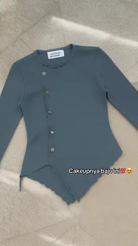 Yuk samaan bes😍#fyp #OOTD #atasanwanita #atasankekinian #arunikablouse #ootdkekinian 