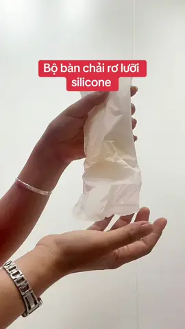 Bàn chải rơ lưỡi silicone #mebimsua #trending #viralvideos #baby #roluoi #embedangyeu #fyp 