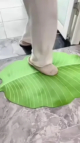 Keset Daun Pisang, Sentuhan Alam di Pintu Rumahmu! 🌿 Bawa nuansa segar dan alami ke rumah dengan keset unik berbahan daun pisang yang ramah lingkungan. Kuat, tahan lama, dan pastinya bikin suasana makin hangat! Yuk, sambut tamu dengan gaya alami! 🍃 #KesetAlami #DaunPisang #EcoFriendly #DekorasiRumah #HijaukanRumah #Handmade #ProdukLokal  