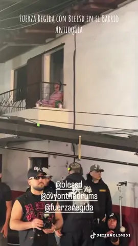 Fuerza Regida con Bleesd en el Barrio Antioquia grabando su próxima canción #paratiiiiiiiiiiiiiiiiiiiiiiiiiiiiiii #fuerzaregida #westcol #bleesd #viral 