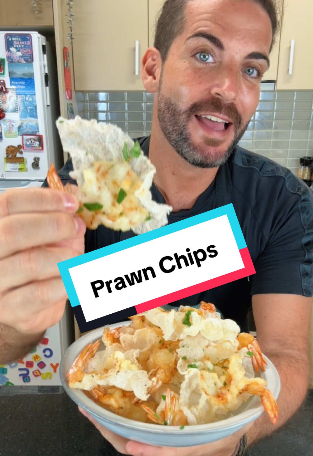 Prawn Chips Like You’ve Never Seen Before | Crispy, Juicy & Addictive Crispy rice paper, juicy prawns, a squeeze of lemon, and fresh parsley — this twist on prawn chips will blow your mind. Perfect as a starter, party bite, or just a snack with friends. Ingredients (4 servings): 	•	300g prawns (fresh or prawn tails) 	•	4 sheets rice paper 	•	½ lemon (juice) 	•	Pinch of salt 	•	Black pepper to taste 	•	Fresh parsley, chopped 	•	Oil for frying Instructions: If using fresh prawns, remove the head, shell, and intestine but keep the tail attached. For prawn tails, just remove the intestine. Place prawns in a bowl with lemon juice, salt, and pepper. Set aside for 1 minute. Cut each rice paper sheet into 4 triangles. Place 1 prawn at the tip of each triangle. Using a meat mallet, gently flatten the prawn to spread it thinly over part of the rice paper. Fry in hot oil for 1–2 minutes until crispy. Drain on paper towel, cool slightly, sprinkle parsley, and enjoy. Full recipe and more at 👉 www.cookingwithtucci.com #cookingwithtucci #prawns #prawnsnack #seafoodrecipe #italianrecipes #ricepaper #crispy #fyp #italiancooking