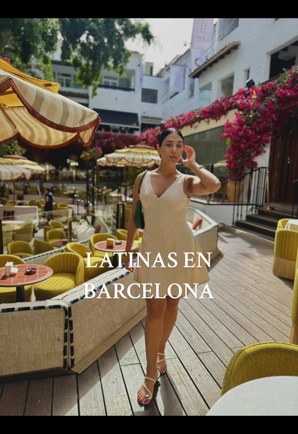Latinas en Barcelonaaaa👀💗 IG: valentinacruzl #ingresosextra #fypシ #creatorsearchinsights #emprendedores #latinastiktok 