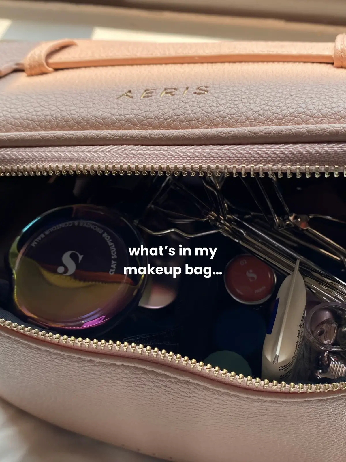 let’s see, what’s in my makeup bag👀💋 #makeup #lippies #blush #contour #pouch #fyp #fy 