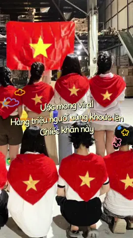 Tưởng tượng cảnh mọi người đều khoác khăn cờ đỏ sao vàng thì đẹp lắmmm #linhdungroi83 #codosaovang #khanquangdosaovang #vietnam 