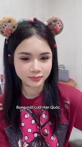 Ca tiê.m bọng mắt cười xinh xuất sắc nha