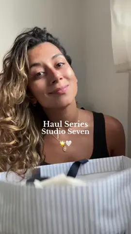 goodie bag haul series! Studio Seven ran a pop up in London a few weeks ago and very kindly gave me a gift bag - here’s everything that’s in the bag 🌟🤍 shop the collection with @Studio Seven Designs  . #london #londonpopups #hauls #giftbags #studioseven #goodiebag 