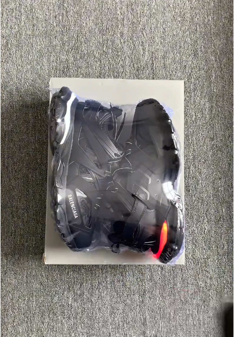 Black Shoes Name ?🖤#menfashion #fashiontiktok #fyp #styleinspo #fashion #outfitinspo #fashiondesigner #luxuryshoes #explore #blowitup #exploremore #fypviralシ #goviral 