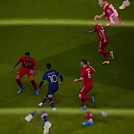 اطيني اكثر لاعب معنف البايرن ؟ .      .     .      .       .    .#tiktokviral #ابراهيم⚡️ #تيم_fbi⚡ #الاسبان #اسبانيون #تيم_مصممين_الاسبان🇪🇸🔥 #نيمار #باريس 