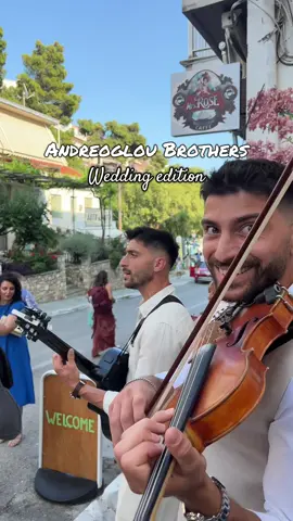 Αύγουστος - Σεπτέμβρης είναι για γαμήλιο mood ! 💍👰 #viral #fyp #greecetiktok #mpesfypgamw #andreogloubros #wedding 