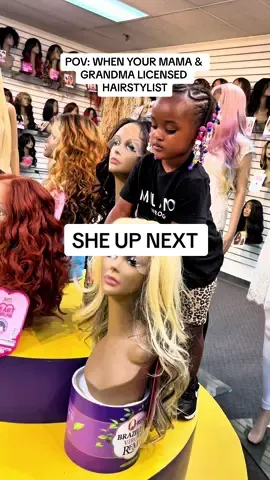 Its in her and not on her . Get your one day hair license online plus your infection control certifications by going to the  link in my bio and downloading Extra Credit #kidsoftiktok #kidstylist #kidbraider 