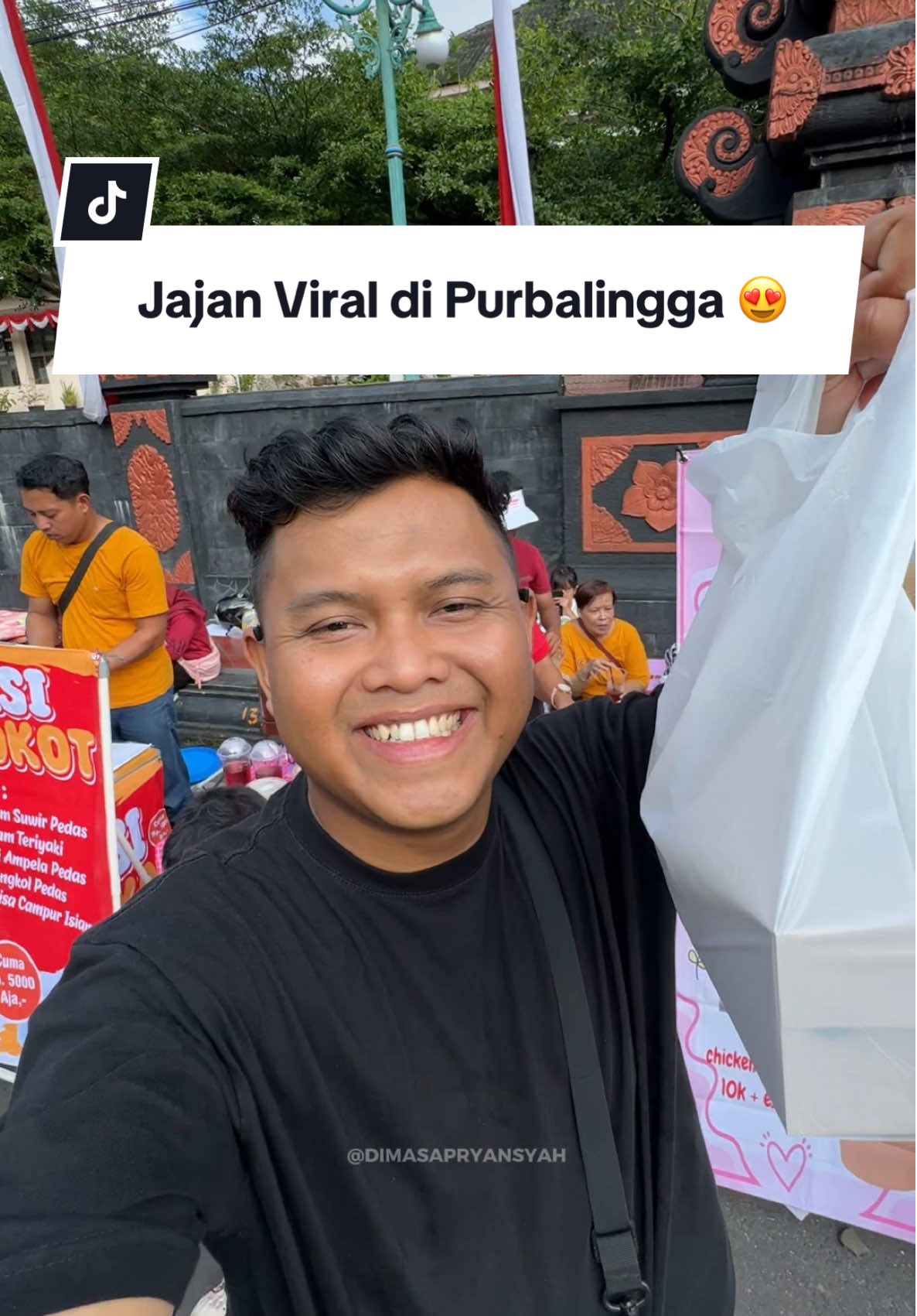kalian tau kue Luk Chup jajanan khas thailand? yaaap di Purbalingga ternyata juga ada loh, aku beli di CFD Purbalingga kemarin, buat kamu yang pengen order langsung aja ke sosmed mereka yaaa 😍❤️ #lukchup #kuliner #purbalingga #kulinerpurbalingga #dimasapryansyah 
