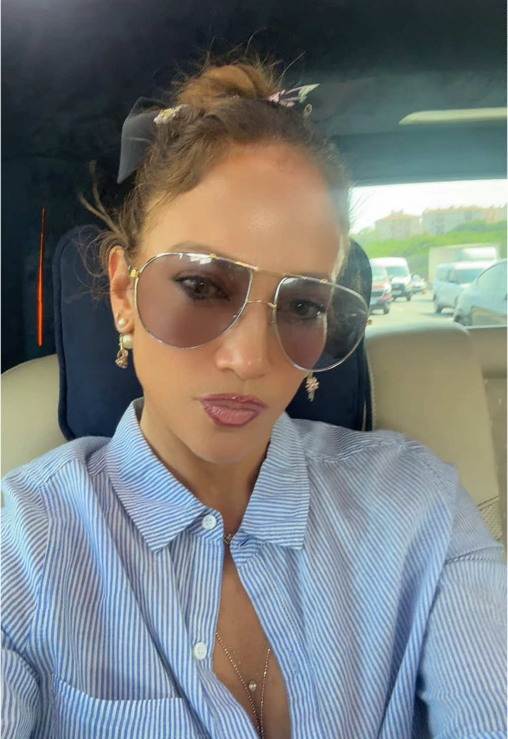 😎