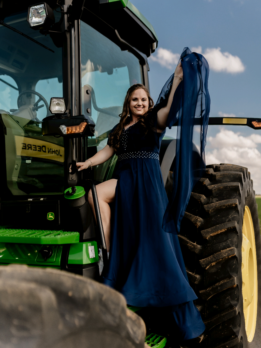 𝙈𝘼𝙏𝙍𝙄𝙀𝙆𝘼𝙁𝙎𝙆𝙀𝙄𝘿 𝟸𝟶𝟸𝟻!!💙 #sneakers  #viralsong #johndeere #farmlife  #redcarpet #blue #farewell #matricdance #fyp #dress  #confidence  #redcarpet  #foryoupage #viral 
