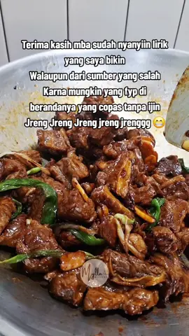 Lirik lagu yang aku bikin selama 15 menit, terinspirasi dari nyanyian seblak dari sound aslinya, karna aku seorang tekawe yang kisahnya seperti di lirik lagu ini, gak nyangka banyak yang copas padahal awalnya cuman iseng, tapi misal haskar sendiri di comot begitu saja terus nama inisial M.L nya di hapus di ganti dengan nama yang punya akun, seolah² itu lirik hasil mikir sendiri rasanya jadi gimana gitu...Mungkin  yang biasa bikin konten bisa paham, plisss harga usaha orang lain 😉 Tapi aku tetap senang kok, jadi bisa nyanyi bareng² 😆 #masakantaiwan #kisahtkw 
