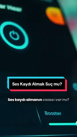 Ses kaydı almanın cezası var mı? Tehdit ediliyorsun… Hakarete uğradın… Patronun sana mobbing mi yapıyor? Bazı şartlarda ses kaydı almak suç olmaz. Ama bunun için dört önemli kural var: Birincisi, konuşmanın tarafı sen olmalısın. Başkaları arasında geçen konuşmayı gizlice kaydetmek her durumda yasaktır. İkincisi, başka şekilde delil elde etme imkânın olmamalı. Üçüncüsü, kayıt bir suçun veya haksızlığın ispatı amacıyla yapılmalı. Dördüncüsü, zorunluluk ve orantılılık ilkesine uygun olmalı; yani haklı bir gerekçen ve ölçülü bir kayıt olmalı. #ceza #seskaydı 