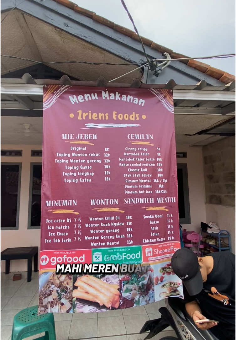 Rekomendasi jajanan yang tepat untuk kaum rebahan wilayah cicurug dan sekitarnya, murah meriah di jamin ngeunaaaah || ada yang pernah order disini? Yu Order sekarang !!!   open >> 12:30 - 22:00 Order here 📲 Grabfood ⬇️ Zriens food - cicurug Gofood ⬇️ MIE JEBEW & WONTON CHILLI OIL Zriens Food, Nyalindung Shopeefood ⬇️ MIE JEBEW DAN WONTON ZRIENS FOOD Whatsapp ⬇️ 0895-3381-64748 📍Zriens Food  (Kp. Nyalindung RT. 001/005 Belakang Bank supra) Cicurug-Sukabumi #cicurug #jajananviral #kuliner 