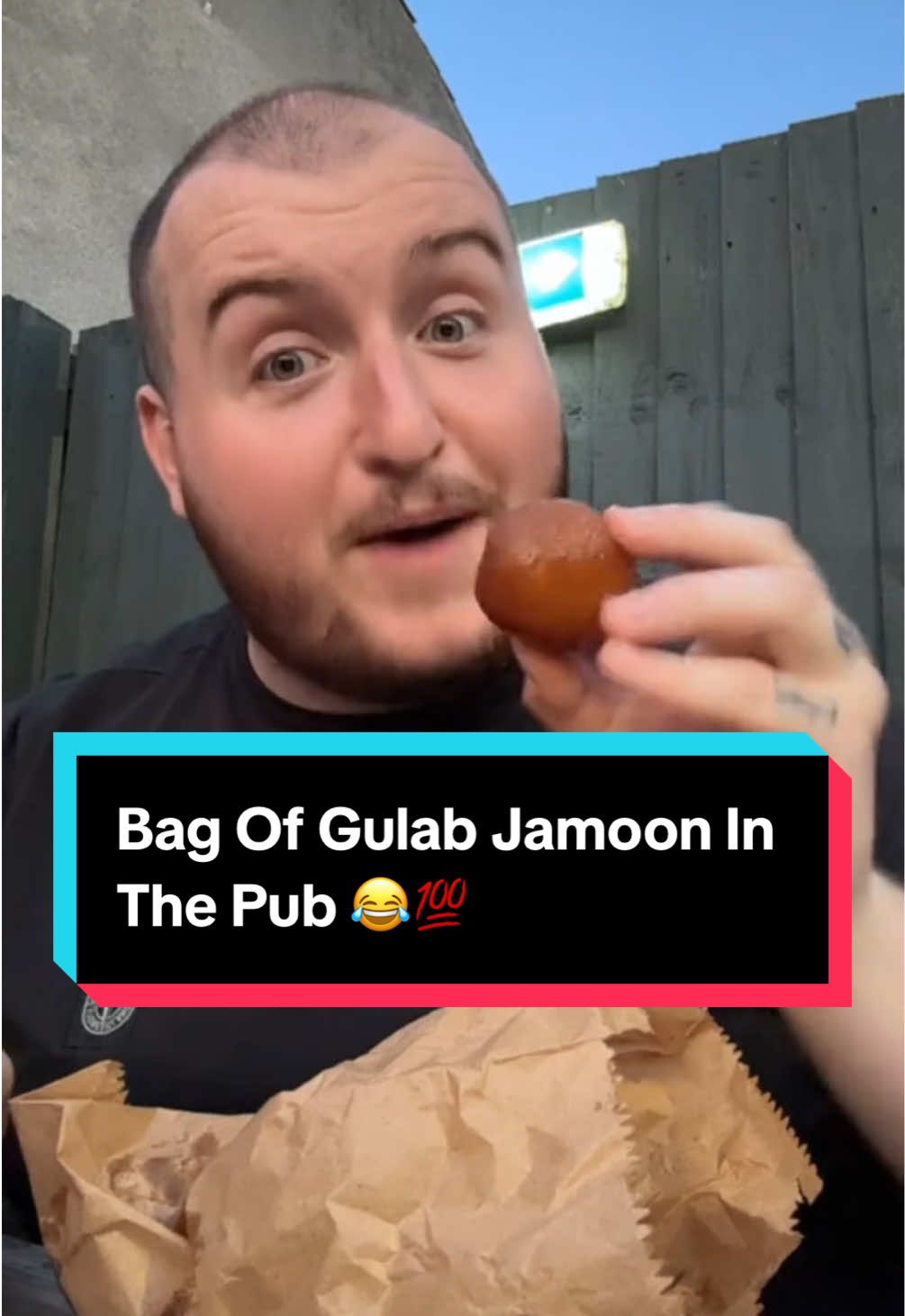 Bag Of Gulab Jamoon In The Pub 😂💯 #pakistani #gulabjamun #blackburn 
