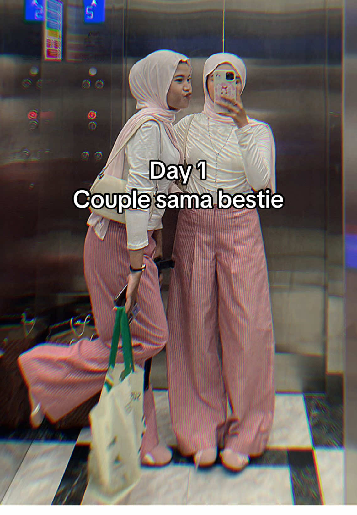 Next kita outfit apa lagi ya 🫣🤪#OOTD #outfitideas #couplebestie #couple 
