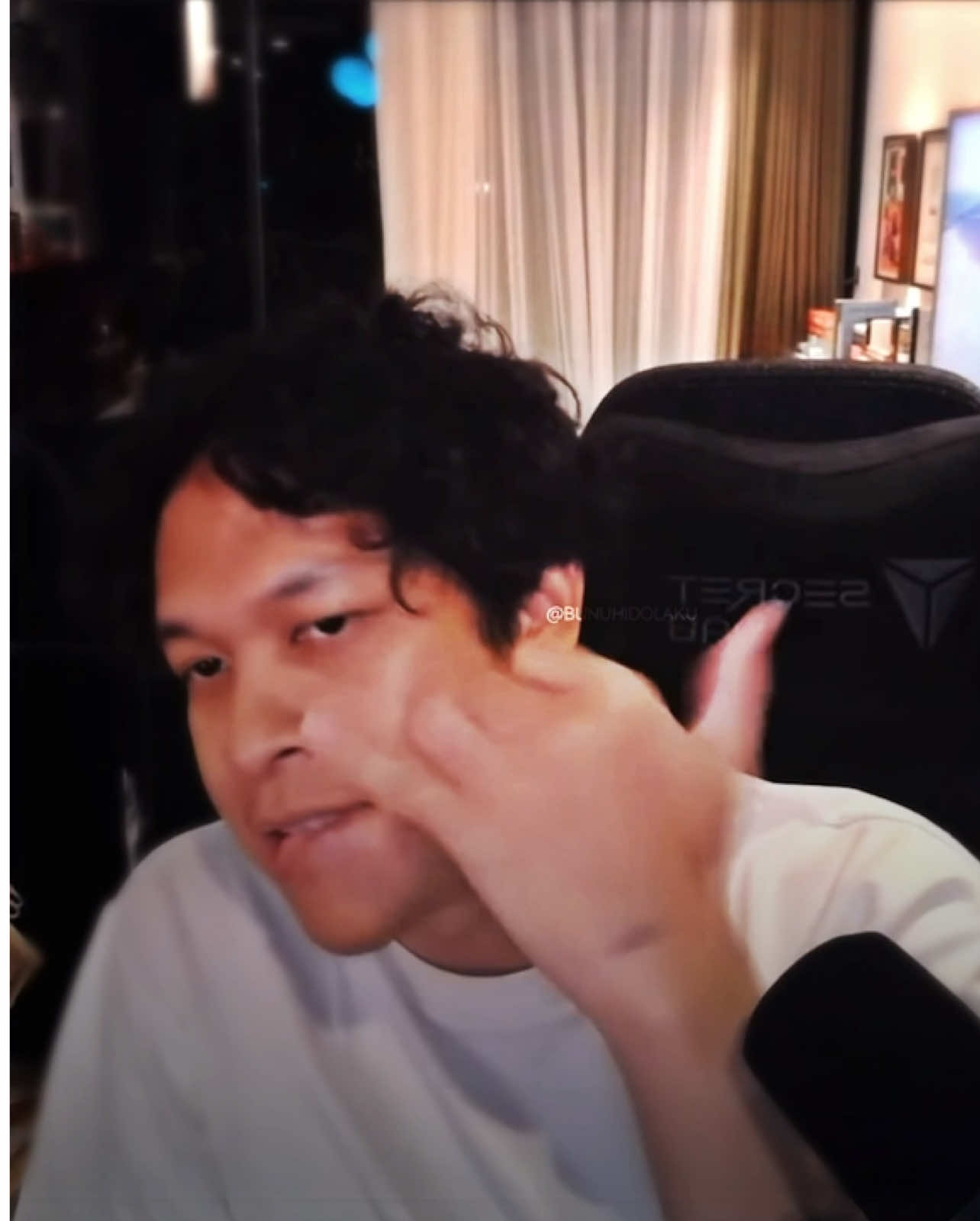 #BASKARAPUTRA || hindia mau konser di roblos? sorry kebanyakan loop hehe scp: Hindia (on yt) #bunuhidolaku #hindiadoves25 #baskaraputra #wordfangs #1024 #fyp #edit #tcc #alightmotion #4u #hindia