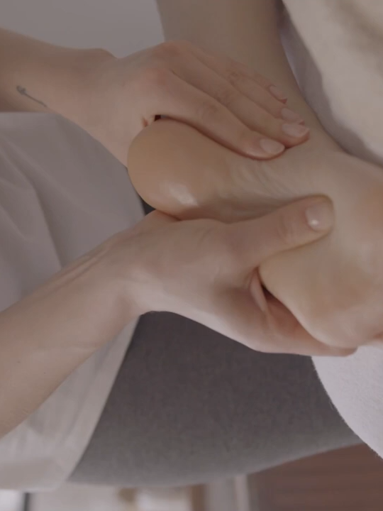 Did you know your feet are like a map of your entire body, with each zone connecting to a different organ? In this video, I’ll show you how acupressure socks can stimulate these points to ease pain, reduce stress, and unlock this foot blueprint: a treasure map to better health. Find them at: https://medikstat.myshopify.com/products/massage-relieve-tired-feet-socks-acupressure-foot-massager-reflexology-socks-foot-acupoint-massage-tool-physiotherapy-foot-care #ballondor #liveincentiveprogram #paidpartnership #conradfisher #teamconrad #wednesdayaddams #jamaica #livestory #multiaverso #sesko #jin #wednesdaynetflix #ibizafinalboss #retinol #hyaluronicacid #skincaregoals #moisturiser #moisturisertreatment #eyemassage #eyemassager #ski̇ncareproducts