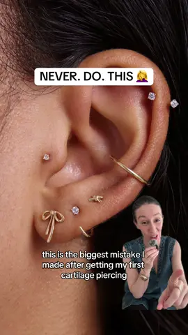*BLINK*… and it’s gone 🫣 #earrings #earring #jewelrytok #piercing #helix #flatback #jewelrytiktok #piercings 