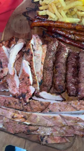 #ciotoianu #grill #steaktiktok #fyyyyyyyyyyyyyyyy #popestileordeni #laciotoianugrill #viral #grill #bucuresti #drumultaberei #romania #romania🇷🇴 
