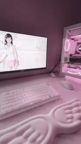 I need to do smth about my cables lol #cutepcsetup #whitesetup #pinksetup #kawaii #cutecore #girlgamer 