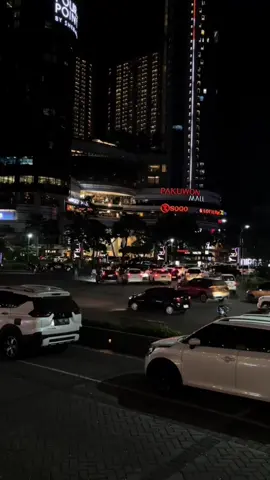 Vibes surabaya #fyp #pakuwon #promomakanmerdeka #surabaya #surabaya24jam 