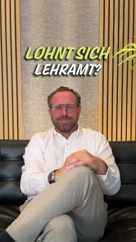 Lehramt – Beruf mit Herz oder Stress pur? 👩🏫🔥 Meine ehrliche Meinung zum Lehramtsstudium gibt’s im Video! Würdest du Lehrer werden? Schreib’s in die Kommentare! 👇 #Lehramt #LehramtStudium #Unterrichten #Lehrerleben #Studium #Zukunftsjob #Berufswahl #MrKarriere #KarriereTalk #Schule #UniLife #JobmitSinn #Berufung #KarriereTipps