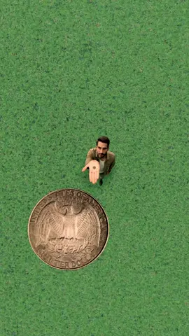 Infinite coin loop - Heads or tails? Enjoy the endless coin-flipping loop! Can you figure out where we’re falling? #superzoom #loop #infinity #creative #zoom #newyork #microscope #closeup #invisibleworld #dollar #coin #money #seamless #relax #relaxing #satisfying #infinite
