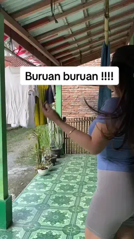 Dari kemaren ada aja yg cek out baju yg aku pake,yaudah nih aku sematin lagi biar kalian gak pusing nyariin nya ❤️  #kaosmurah #minivlog #dailyvlog #fypp #CapCut 