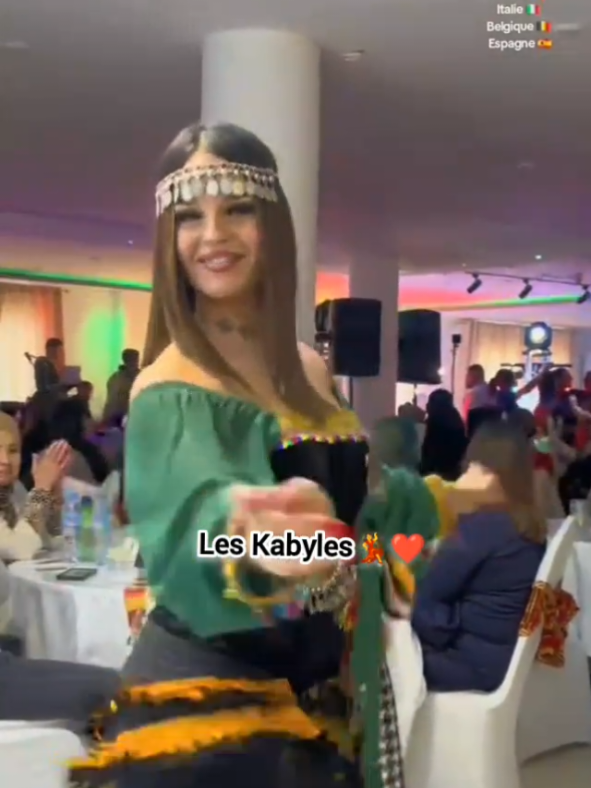 dance with les kabyles|الرقص القبائلي المثير جدا #جزائري🇩🇿 #قبائلية_جزائرية_وافتخر♓🇩🇿🔰 #dancer #algeria 