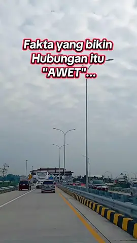 sapa yang begitu hayoooo 🤭🤭🤭 #gausahfyp #fyp #fypage #fypシ゚ #foryou #4u #masukberanda #xcyzba #viral #viraltiktok #storywhatsapp 