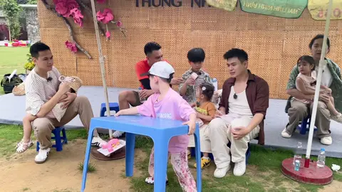 Hậu trường các bố đã bị lọt vào tai mắt của mẹ😗 #Dừa  #đuđủ  #pamyeuoi #đậu #bún #chimsedinang #mevangnhabalasieunhan 