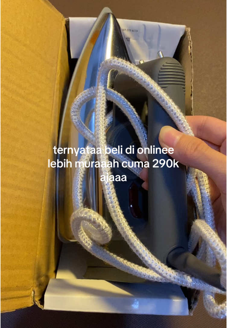 padahal klo beli dipasar 350k 😭🫵🏻 #setrika #setrikalistrik #setrikaphilips #strikaphilips #setrikabaju 