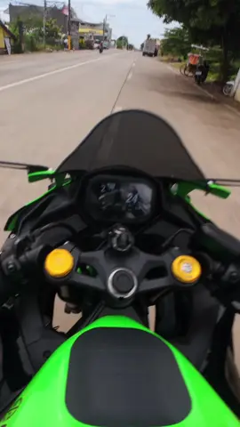 Zx25r 2nd&3rd gear top speed allstock. slip on only arrow pro race exhaust #kawasakininja #zx25r #fyp #bikelife #zx25rr #viral 