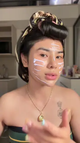 ไม่เคยคิดว่าจะทากันแดดเนื้อสีนี้รอดเธอ แต่เอยใดนะ เนื้อโครตดี เนียนมาก #กันแดดพสจีน 
