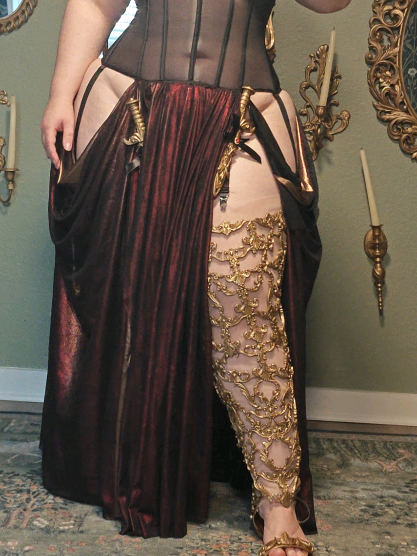 A costume will look different at every angle and movement. So I always make sure it's the movement I want it to behave as.  Have you gotten your tickets yet to @pomegranatesandstyx Conclave of the Gods, hosted by @novelescapesllc You won't want to miss this Halloween weekend event in Portland, Oregon! Grab your Elysium ticket to experience: ⚡️Black Carpet: Make your grand entrance, compete in the costume contest with exciting prizes, and shine like the deity you are. 📸A Professional Photo Op: Strike a pose with partnered photographers and videographers on the Black Carpet to immortalize yourself. 🍹Cocktail Hour in Lethe: Mix, mingle, and enjoy trivia, hosted by @darkmythauthor 🍻Cerberus’s Speakeasy: Exclusive entry and drinks to savor in this hidden gem of the Underworld. 🍽️Premier Seating for Dinner: Savor a Mediterranean feast and decadent desserts, with options for dietary needs, all served at the best tables in the house. ⚔️Immersive Show: Be captivated by thrilling stage performances that unfold as you dine. 💃🏻Dancing & Underworld Beats: Lose yourself and dance the night away. ✨Exclusive Swag Bag: Take home premium goodies, including a commemorative coin. All for only $289! 🤯 And you can use code APHRODITE for an extra 5% off a ticket 🎫