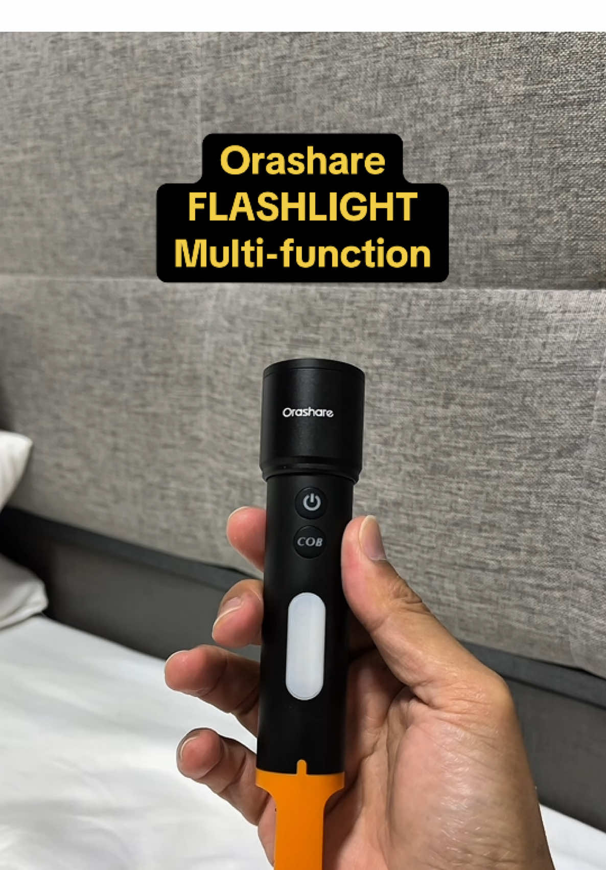 Handa ka na ba sa emergency?  Check this out. #orashare #flashlight #emergencylight #travel #techgadgets 
