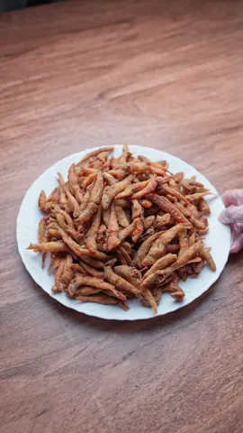 البساريا المقليه آحلي سناك هاتكلوه ف حياتكم مش هاتفرقوها عن الجمبري نهائيا❤️ ‎كيلو بساريا ‎للتبيله: ‎معلقه صغيره مليانه ملح ‎معلقه صغيره فلفل اسود ‎معلقه كبيره كزبره ‎معلقه كبيره كمون ‎نص معلقه شطه ‎٣ فصوص ثوم ‎٣ عصير ليمونات ‎للغلاف ‎كوب ونصف دقيق ‎٣ معالق كبيره نشا ‎معلقتين صغيرين ثوم بودر ‎معلقتين صغيرين بصل بودر ‎ملح-فلفل-بابريكا ‎مش لازم تزودو الملح اوي ف التتبيله لاننا بنرش عليها ملح وبهارات بعد ماتتقلي زي البطاطس المحمره #nadiaelsayed #ناديه_السيد #نادية_السيد #البساريا #البساريا_المقليه #سردين #سرين_مقلي #انشوجه #سمك #سمك_مقلي #tiktokcookbook #tiktokviral #fish #fishrecipes #friedfish 