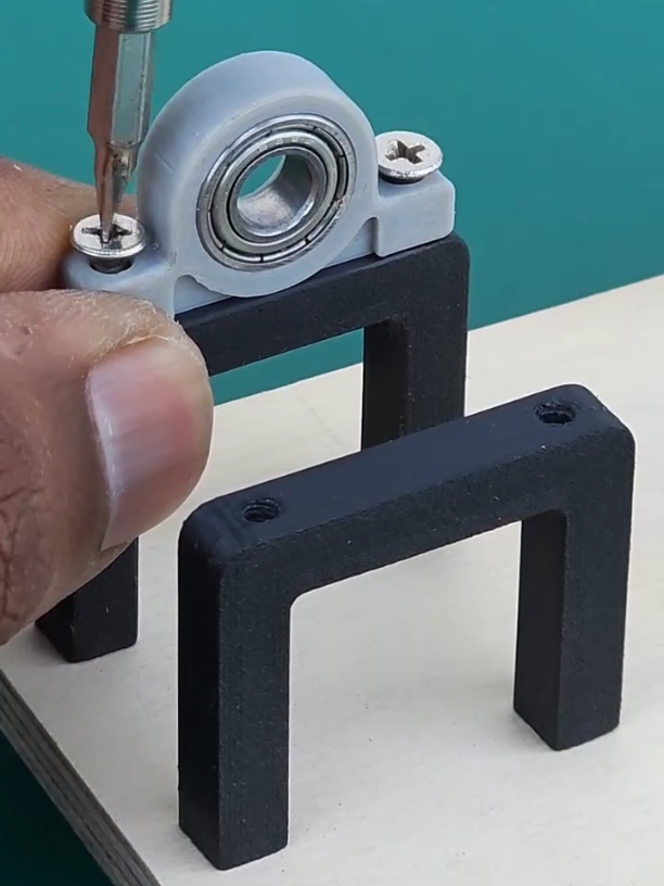 DC Motor Science Project 🤯 #freeelectricity #freeenergy #experiment #electronics #electric #electronicmusic  #motor #dc #dcmotor #DIY #diyproject #viralvideos #grow #growmyaccount #fyp #foryoupage❤️❤️ #trending  #creatorsearchinsights 
