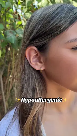 These would be so cute on someone who has multiple piercings on one ear. ✨ #earrings #gold #goldhoops #hypoallergenic #hypoallergenicearrings #fyp #jewelry #fypシ #fypシ゚viral #foyou #foryoupage 