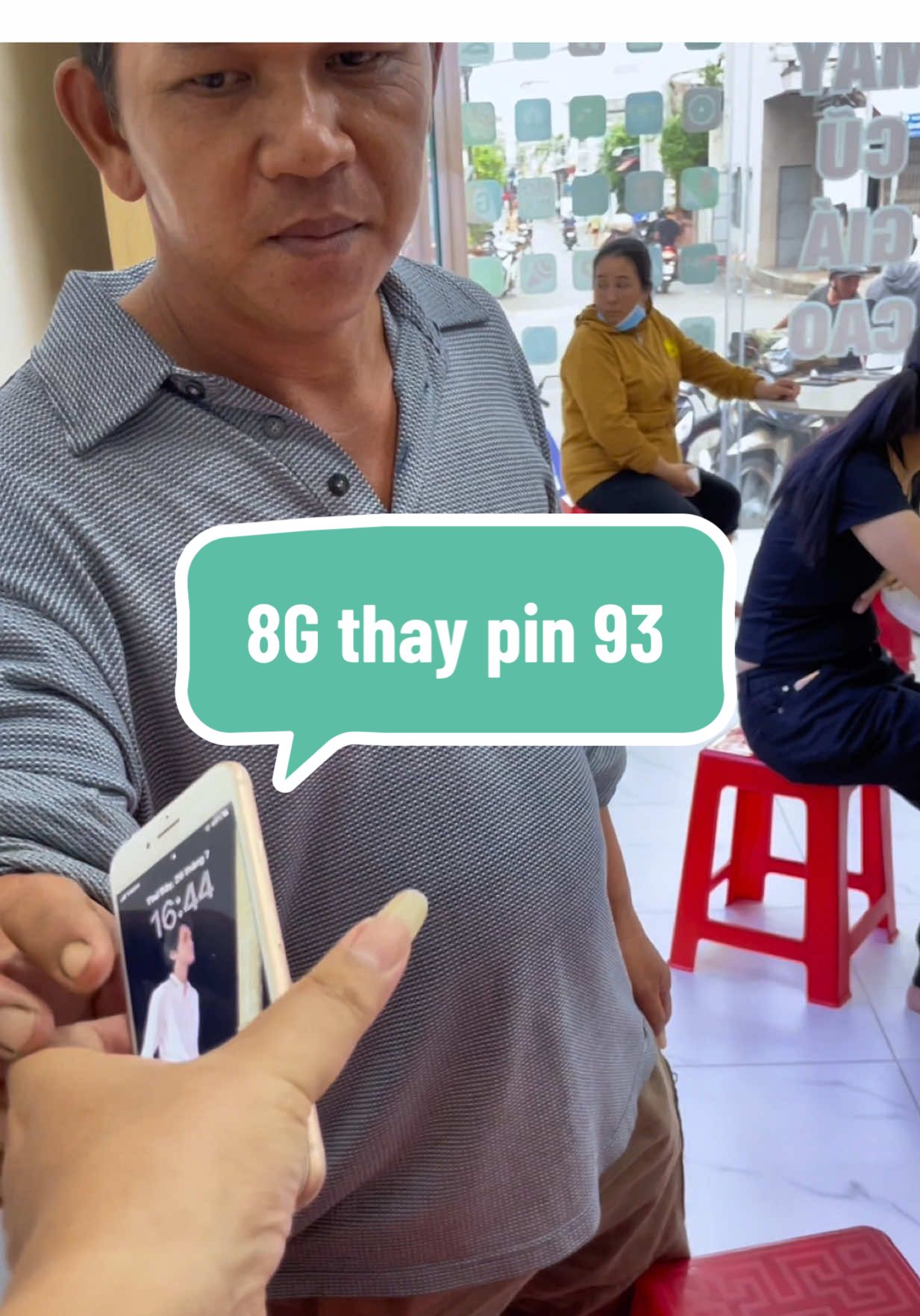 8G thay pin 93% + chân sạc #HungThinh480 #suadienthoai #LearnOnTikTok #thaypin #iphone8