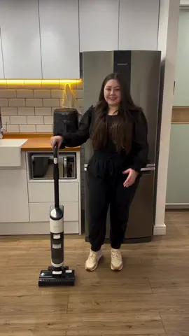 Adquira já o seu no TikTok Shop Clicando na descrição do vídeo! aspirador de pó super tecnológico sem fio por apenas 39,99$ Adquira já o seu!!!#viral #recomendado #tabarato #imperdivel #achadinhos #limpeza #casa #tiktokshop #casacheirosa #LIVEIncentiveProgram #LIVEStory #PaidPartnership 