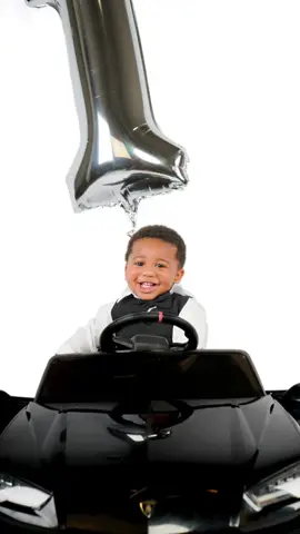 Happy 1st Birthday to my son Snow! I love you sooooooooo much! You are my everything!!! help me wish him a happy bday today!! We otw to Disney! #BabyQue 1! 🩵🙏🏾☃️❄️ 😩 time flies 